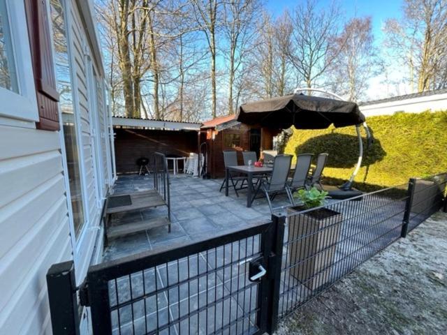Chalet Kajuit 418 Op 5 Sterren Camping Bergumermeer Hotel Suameer Екстериор снимка